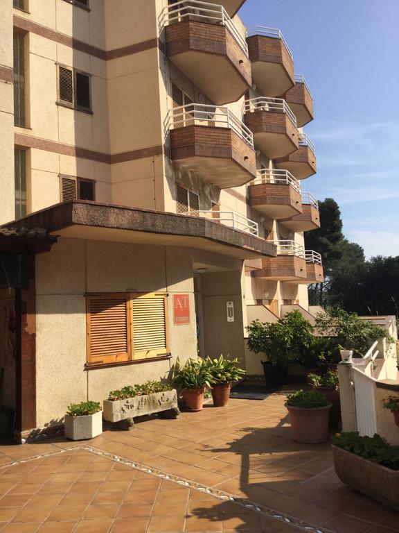 Apartamentos Eva Costa Brava Exteriör bild