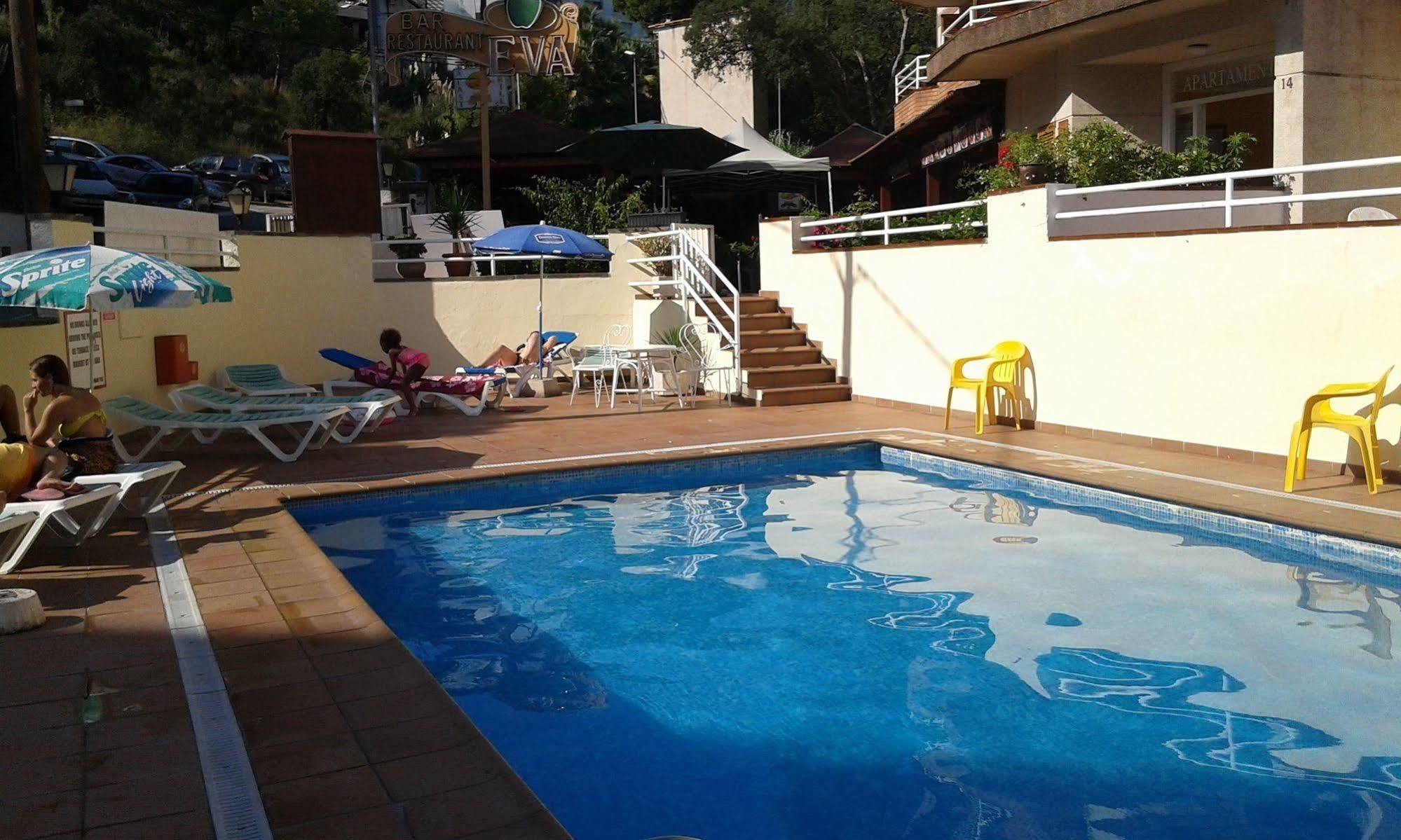 Apartamentos Eva Costa Brava Exteriör bild